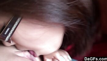 مدرسة مراهق hj و boinks قديم المتأنق على افلام اجنبي سكس مترجم الأريكة