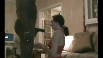 الأمهات يوجهن سكس فاجر مترجم ممارسة الحب