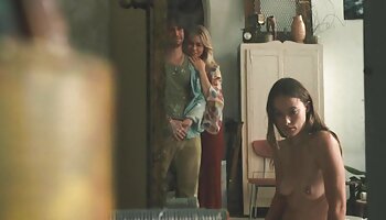 كانت الزوجة تتجول بالحيوان أثناء أحدث افلام سكس مترجم تواجدها بعيدًا