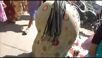 سيمران يخلع سكس اجنبى جديد مترجم ملابس Salwar Kameez ويُرضي N Dicks في عيد ميلاده